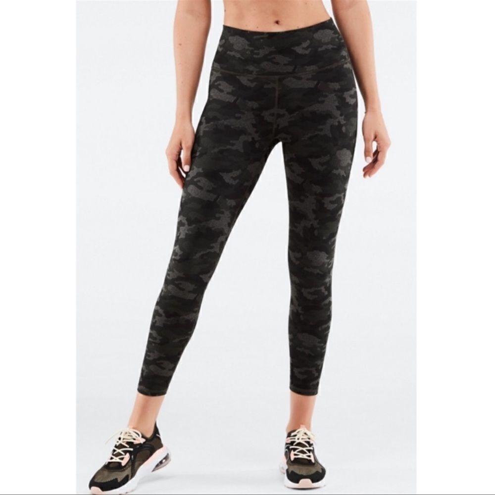 Fabletics XL Camo Green Charcoal Gray Define 7/8 High Waist PowerHold Leggings